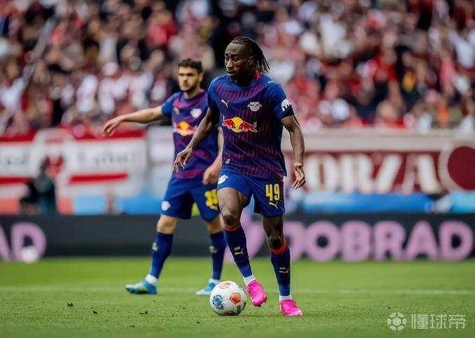 德国职业球员工会各奖项:迪奥曼德最佳新人、孔帕尼最佳主帅